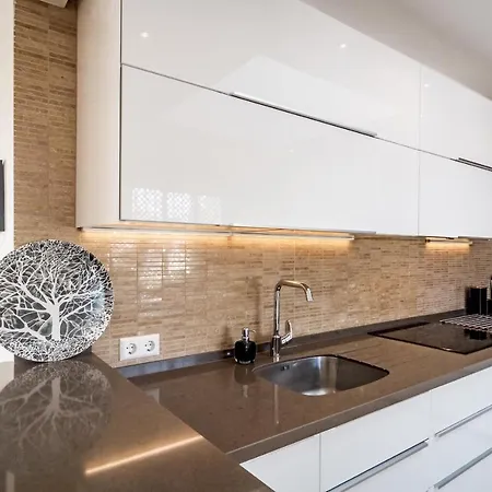 Apartment Ma2- Sea Views, Walking Distance To Puerto Banus