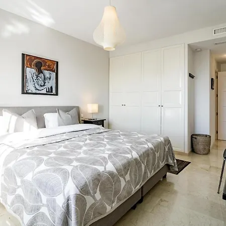 Ma2- Sea Views, Walking Distance To Puerto Banus Marbella